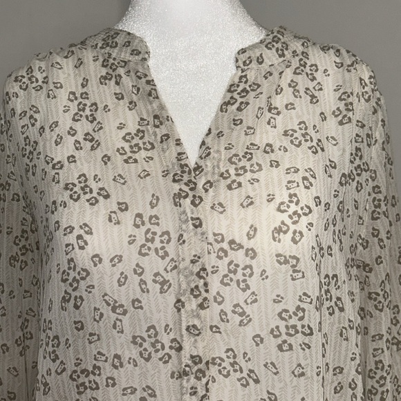 Banana Republic Sheer Taupe Shirt Size Small - Picture 5 of 7